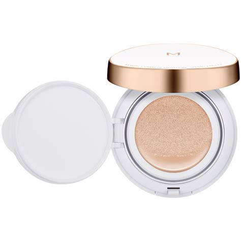 Missha M Magic Cushion: A Perfect Match for Oily and Combination Skin Types